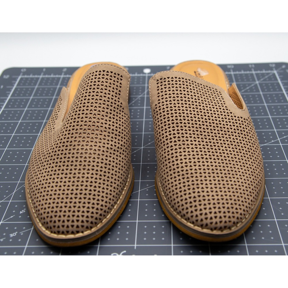 Indigo Rd Hayzen Taupe Perforated Pointed Toe Mules Flats Shoes Womens 7.5M